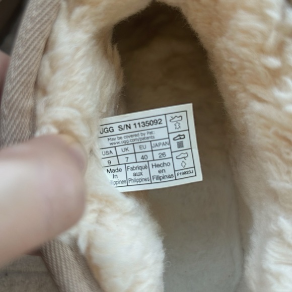 UGG Classic Ultra Mini Platform - Picture 4 of 5